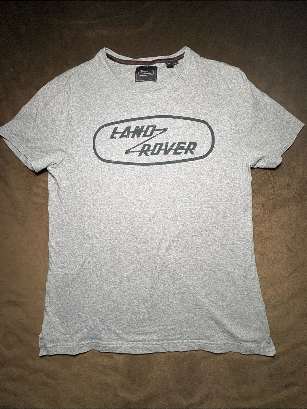 Land Rover graphic tee - Size Small 🚙🌫️